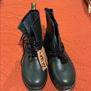 NWOT Dr. Martens Forest Green Boots